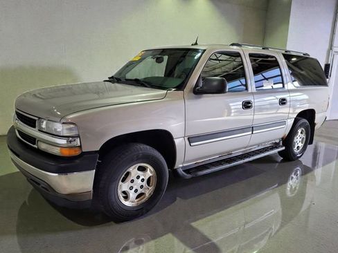Used 2005 Chevrolet Suburban LS w/ Preferred Equipment Group image 10