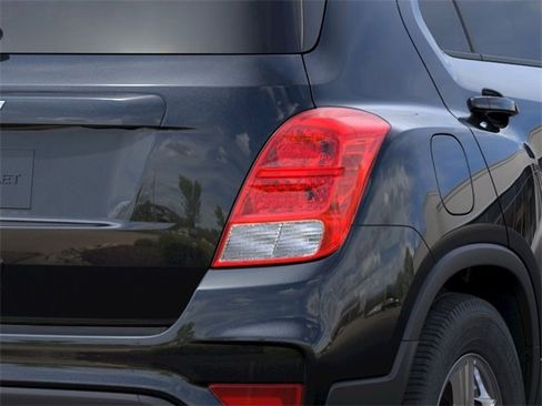 New 2022 Chevrolet Trax LS w/ Tint and Cruise Package image 11