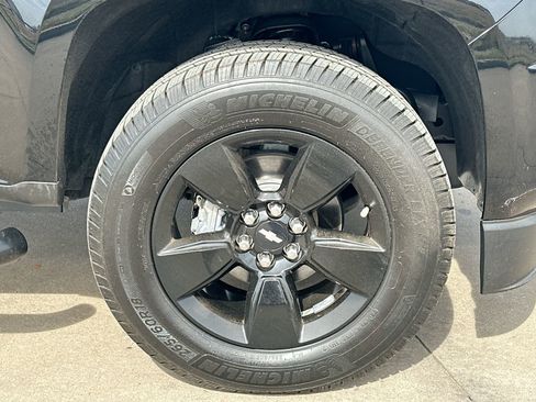 Used 2017 Chevrolet Colorado LT w/ Midnight Edition image 10