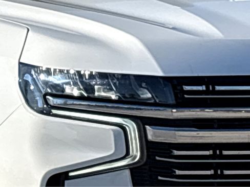 Used 2023 Chevrolet Suburban Premier image 15