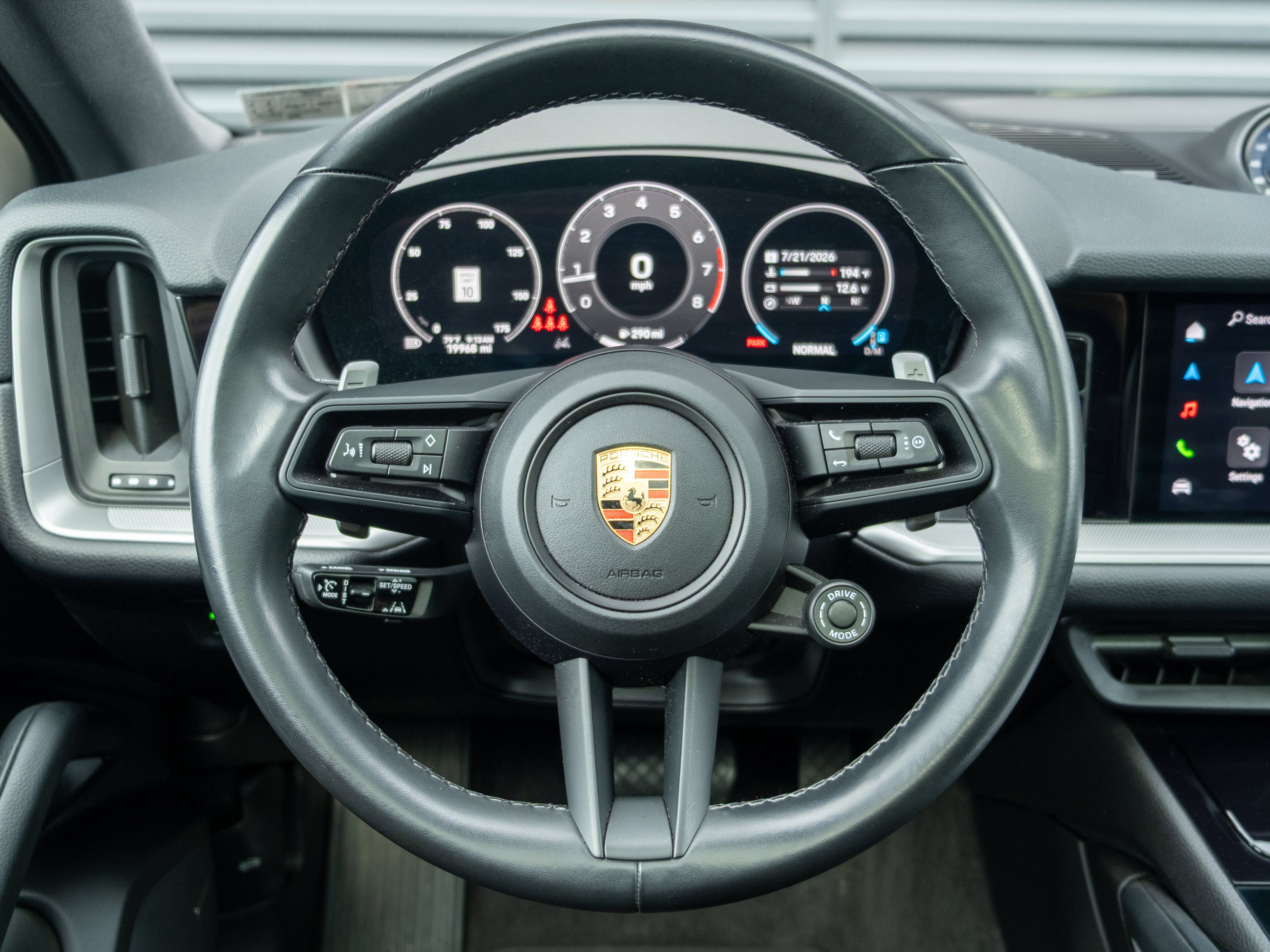 Used 2024 Porsche Cayenne Coupe AWD/4WD image 24