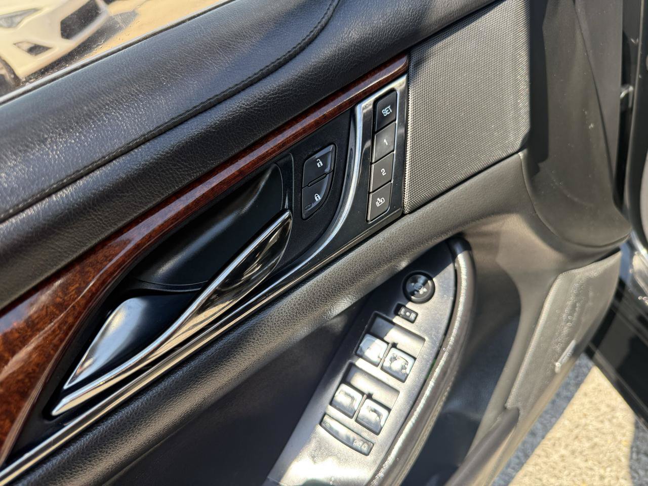Used 2014 Cadillac CTS Luxury RWD image 9