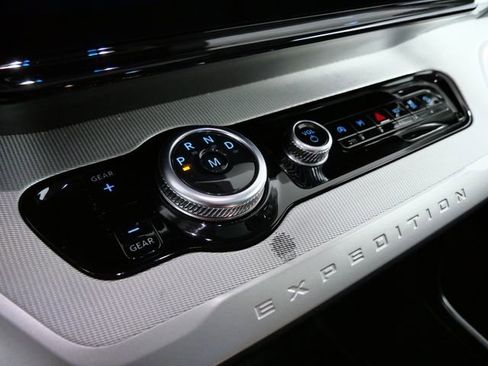 Certified 2025 Ford Expedition Max Active AWD/4WD image 23