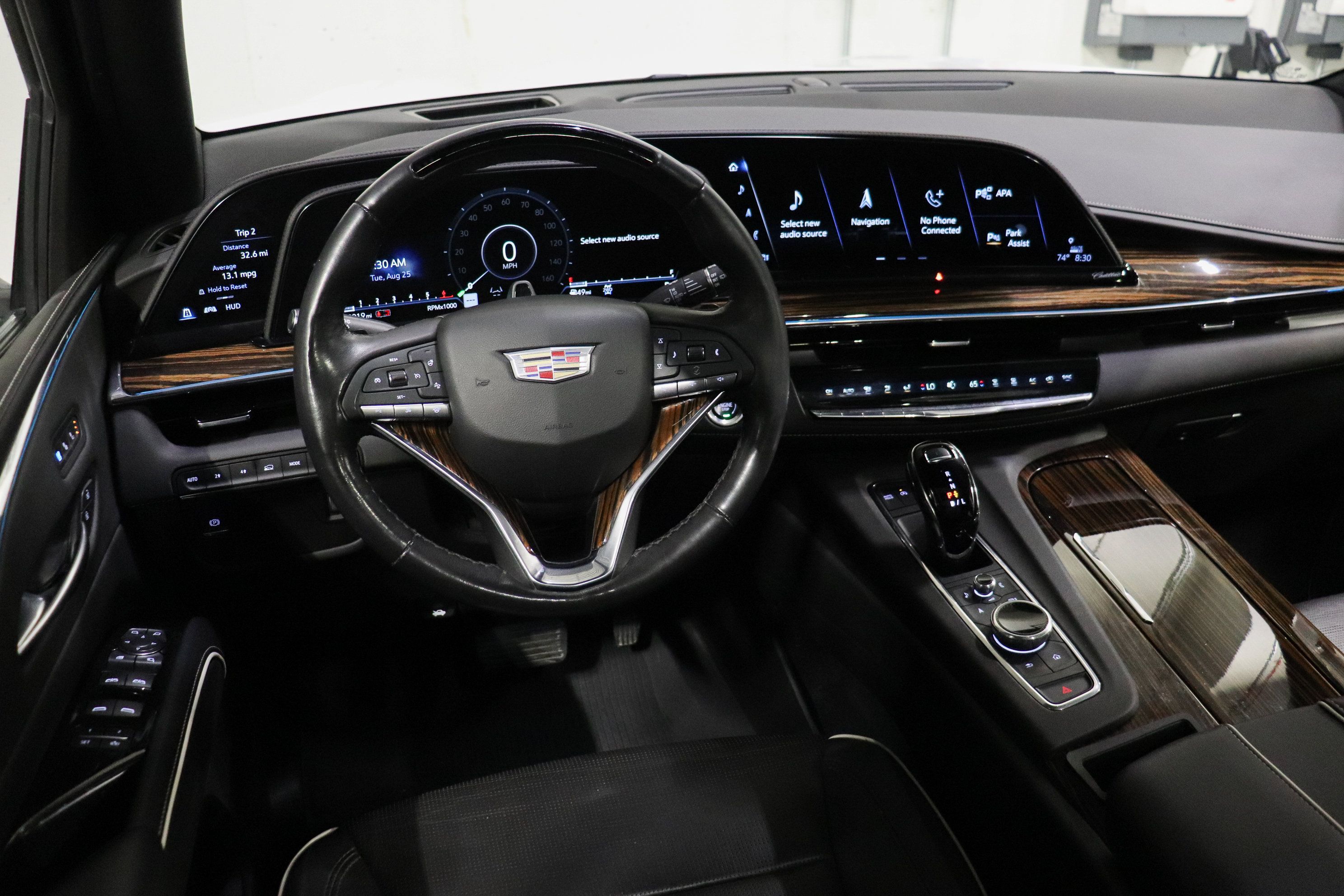 Used 2023 Cadillac Escalade Premium Luxury w/ LPO, Floor Liner Package AWD/4WD image 22