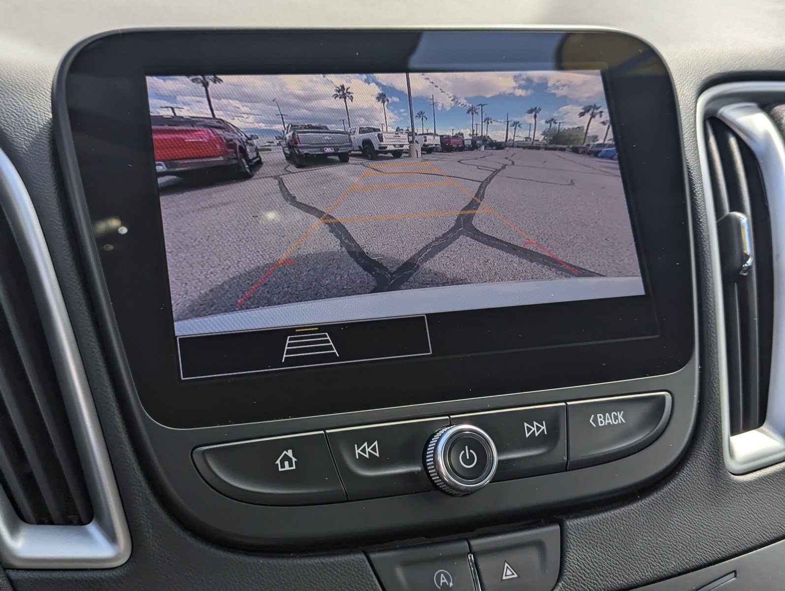 Used 2024 Chevrolet Malibu LT FWD image 11