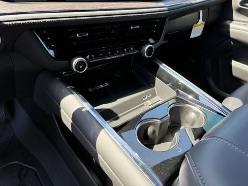 New 2026 Chevrolet Suburban LT w/ Comfort Package RWD image 35