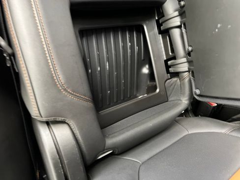 Used 2022 GMC Sierra 2500 AT4 w/ AT4 Preferred Package AWD/4WD image 25