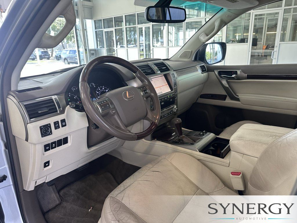 Used 2015 Lexus GX 460 w/ Premium Package AWD/4WD image 23