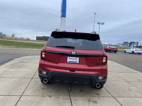 Used 2024 Honda Passport Black Edition image 9