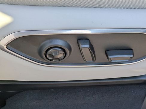 New 2026 Jeep Grand Wagoneer 2WD image 30