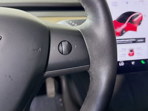 Used 2021 Tesla Model 3 Standard Range Plus image 15