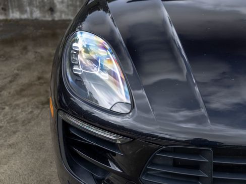 Certified 2018 Porsche Macan GTS AWD/4WD image 14