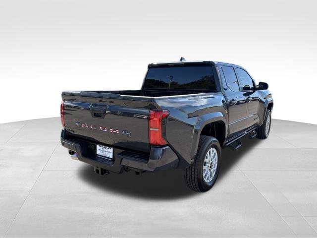 Used 2024 Toyota Tacoma SR5 AWD/4WD image 2