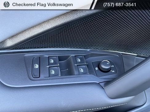 New 2026 Volkswagen Tiguan SE R-Line image 17