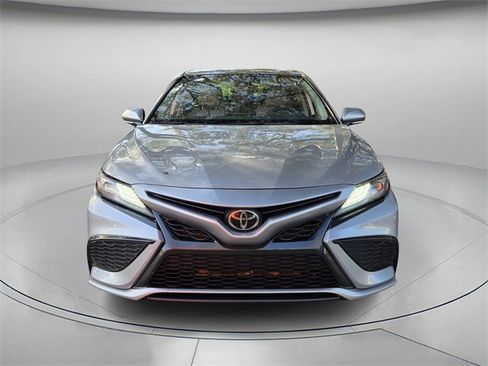 Used 2023 Toyota Camry XSE image 3