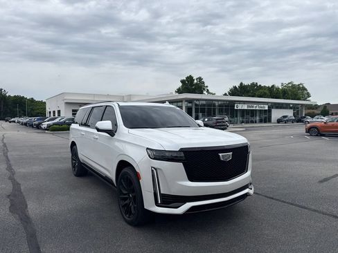 Used 2024 Cadillac Escalade ESV Sport Platinum w/ LPO, ONYX Package AWD/4WD image 1