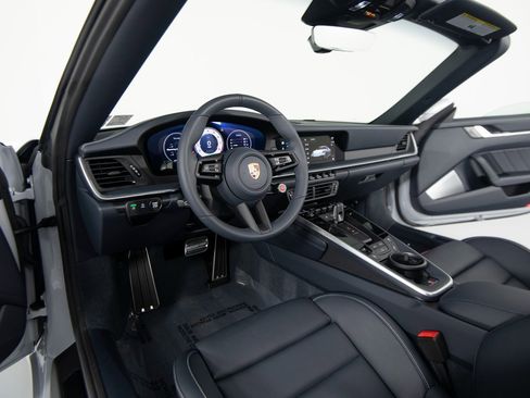 Certified 2026 Porsche 911 GTS image 16