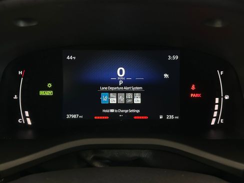 Used 2025 Toyota Camry LE image 19