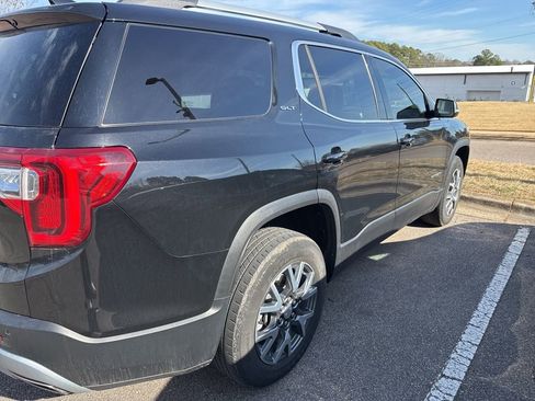 Used 2023 GMC Acadia SLT image 4