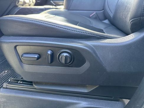 Used 2022 Chevrolet Silverado 2500 LTZ w/ LTZ Plus Package image 12