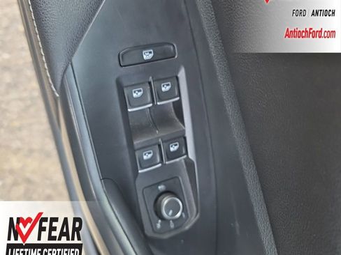 Used 2024 Volkswagen Jetta SE image 17