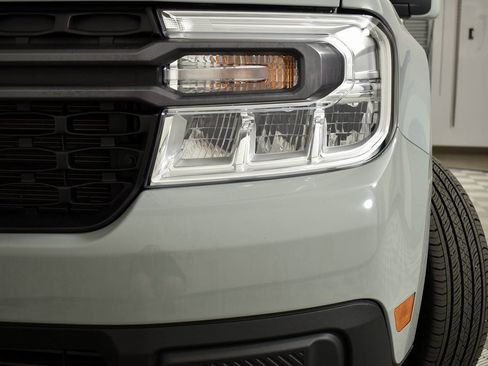 Used 2023 Ford Maverick XLT w/ XLT Luxury Package image 2