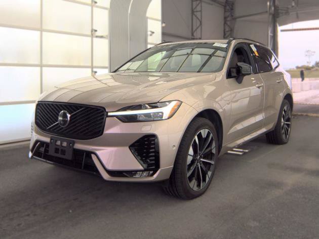 Used 2026 Volvo XC60 B5 Plus AWD/4WD image 3