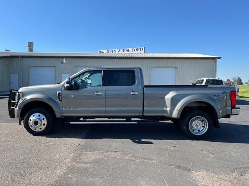 Used 2019 Ford F450 Lariat w/ Chrome Package image 2