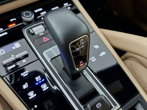 Certified 2023 Porsche Cayenne Platinum Edition AWD/4WD image 18