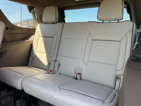 New 2026 GMC Yukon Denali w/ Denali Reserve Package image 16