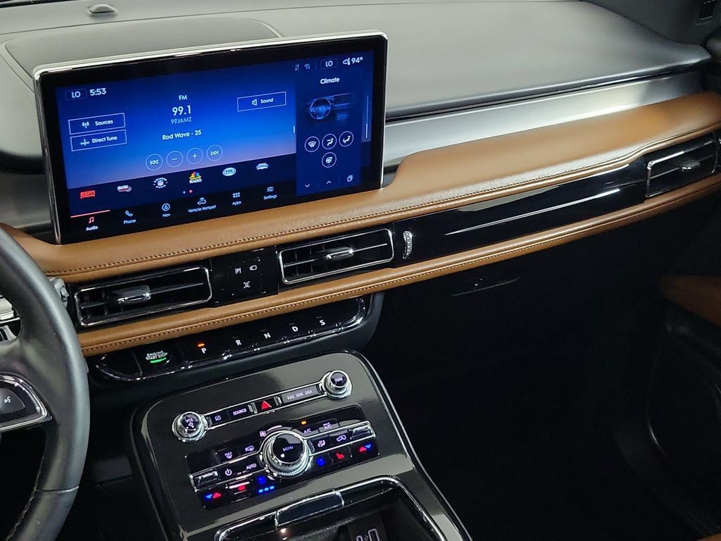 Certified 2022 Lincoln Nautilus Reserve AWD/4WD image 11