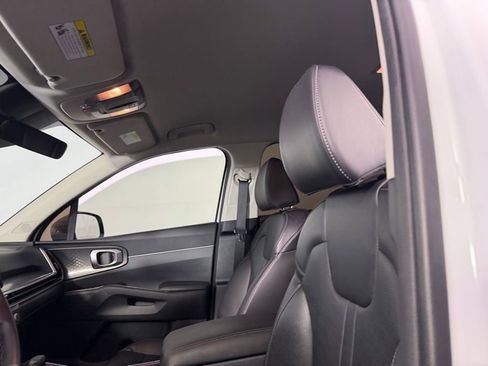 Used 2025 Kia Sorento EX image 22