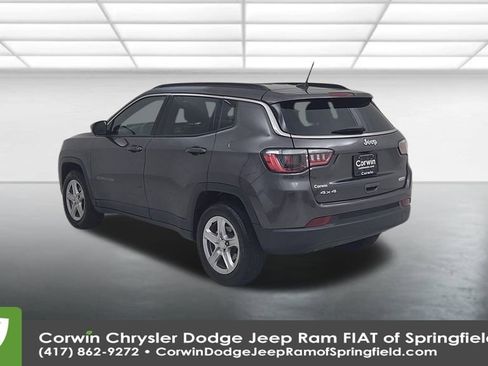 Certified 2024 Jeep Compass Latitude image 11
