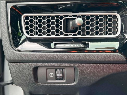 Used 2025 Honda Civic Sport Touring image 23