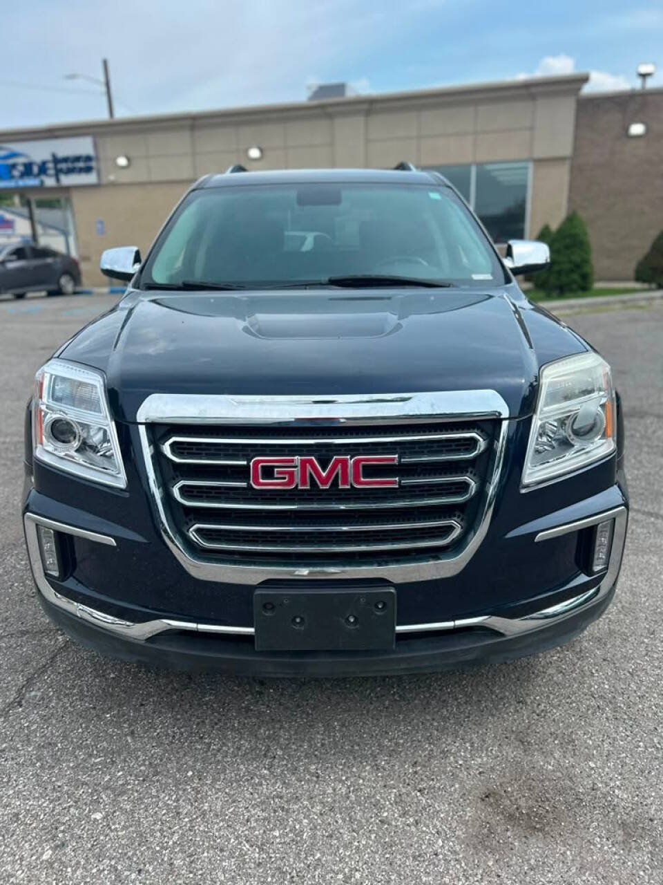 Used 2017 GMC Terrain SLT w/ Open Road Package AWD/4WD image 2