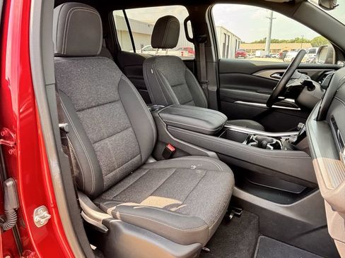 Used 2025 Chevrolet Traverse LT w/ Driver Confidence Package FWD image 30
