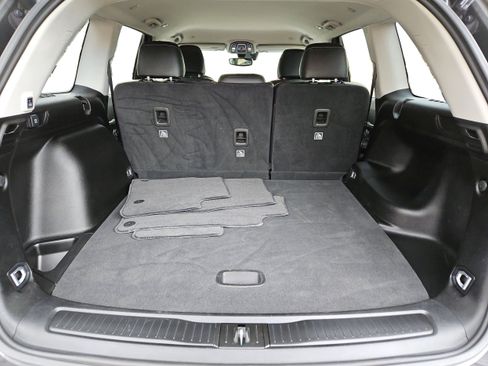 Used 2023 Jeep Grand Cherokee Limited image 15