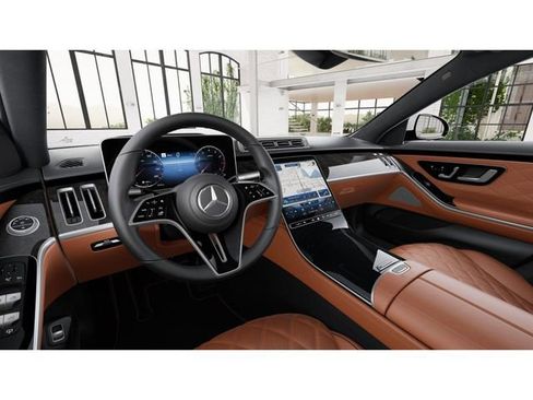 New 2026 Mercedes-Benz S 500 4MATIC image 3
