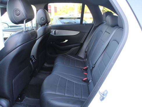 Used 2019 Mercedes-Benz GLC 300 4MATIC image 25