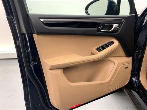 Used 2021 Porsche Macan S AWD/4WD image 19