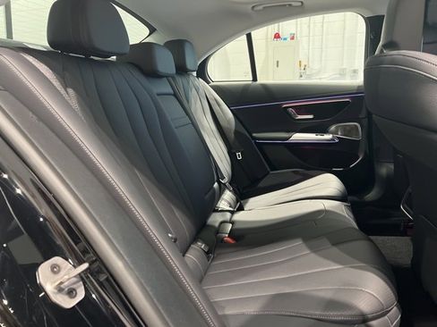Used 2025 Mercedes-Benz E 350 4MATIC Sedan image 48