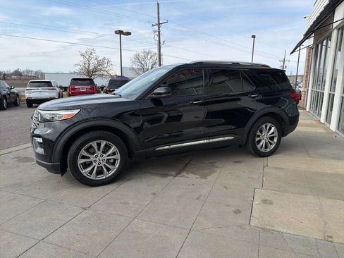 Used 2021 Ford Explorer Limited w/ Equipment Group 301A image 9