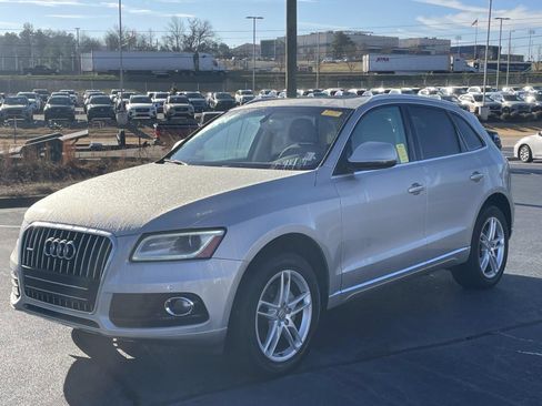 Used 2016 Audi Q5 2.0T Premium Plus w/ Technology Package image 3