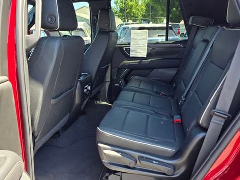 Used 2023 GMC Yukon SLT image 10