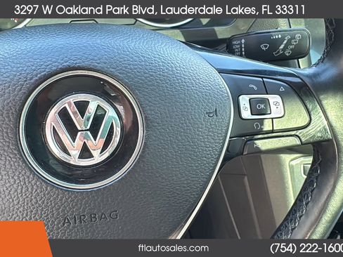 Used 2018 Volkswagen Tiguan SE w/ Panoramic Sunroof Package FWD image 53