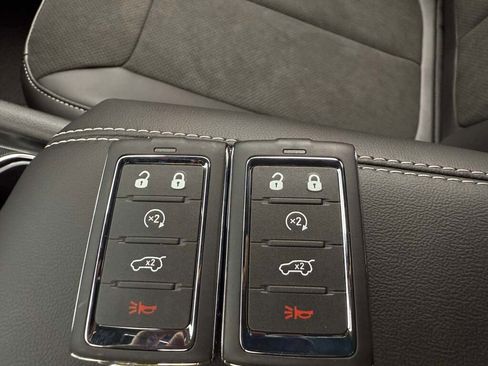 New 2025 Jeep Grand Cherokee L Laredo image 20