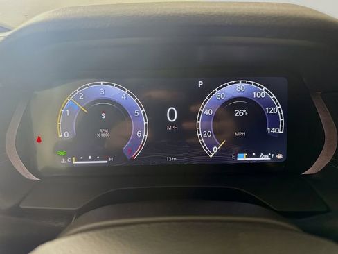 New 2025 Jeep Grand Cherokee L Laredo image 12