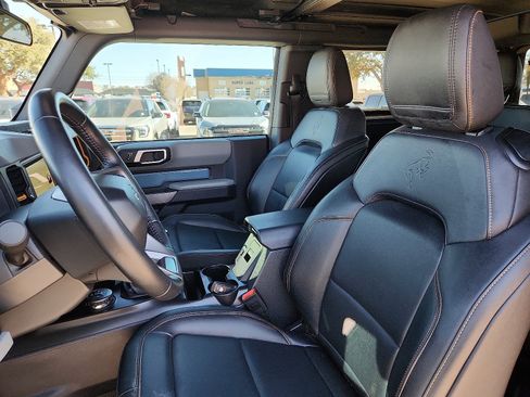 Used 2023 Ford Bronco Badlands image 12