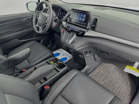 Certified 2026 Honda Odyssey EX-L image 40