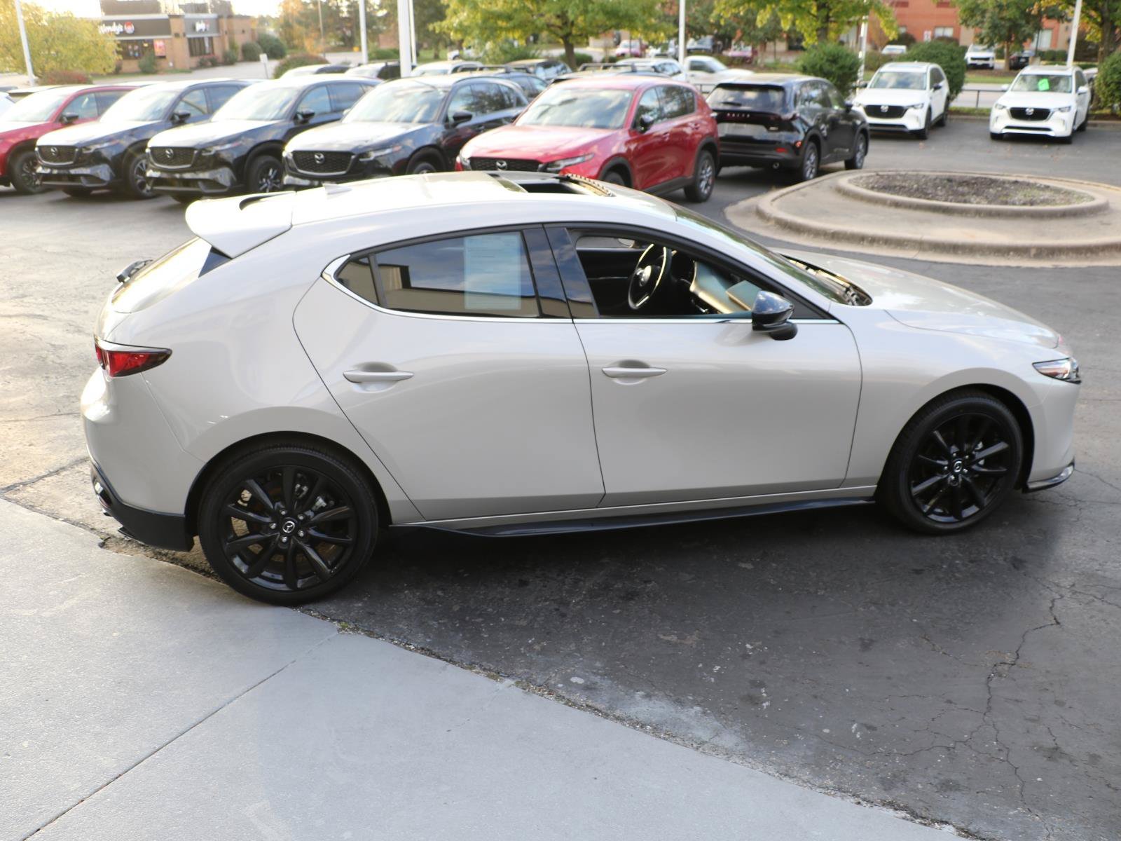 Used 2025 MAZDA MAZDA3 2.5 S Hatchback w/ Appearance Package FWD image 5